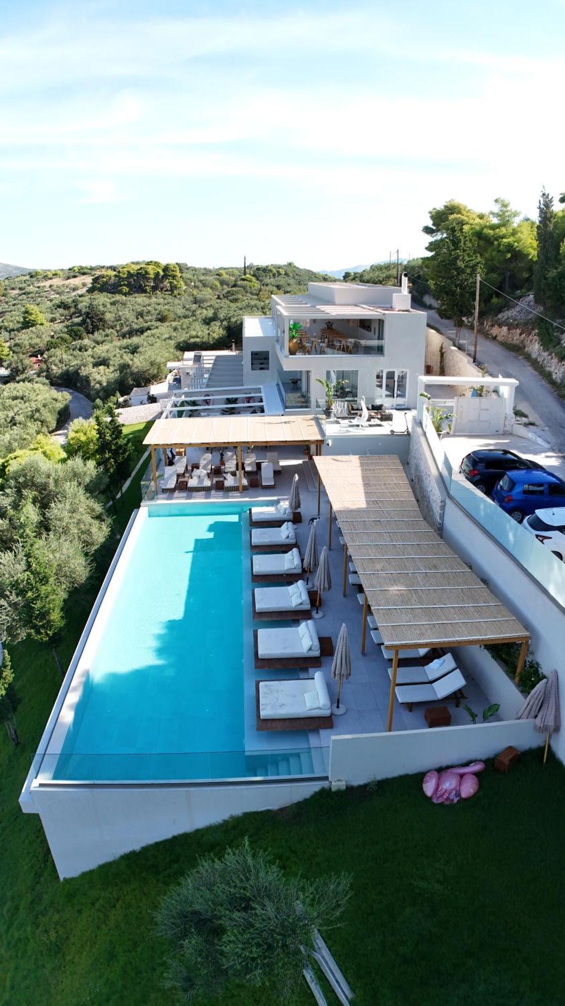 Myzith Luxury Suites Keri Exterior foto